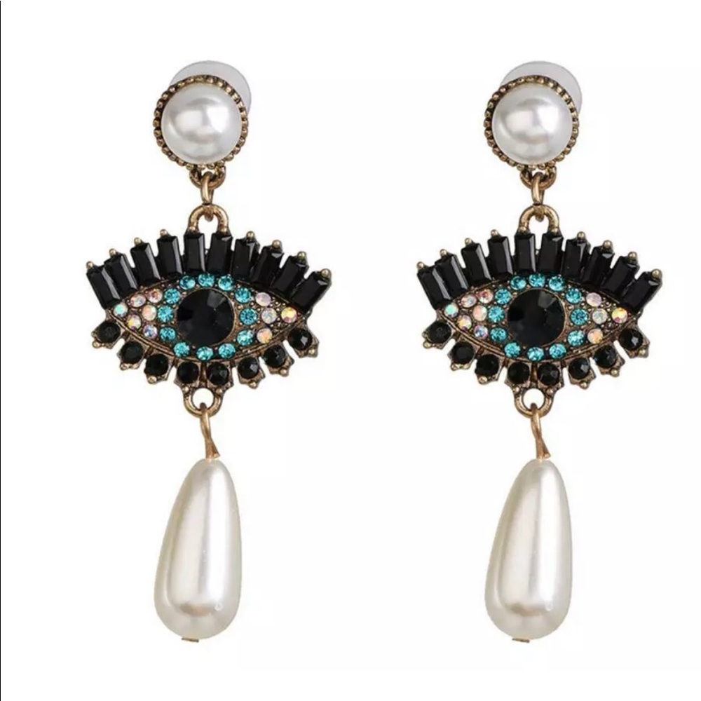 3 for $20 “Eyes on You” Glam Rhinestone Earrings - Picture 6 of 7